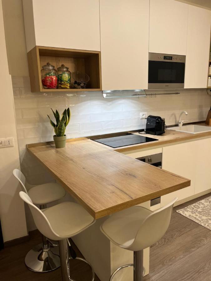 Col Di Lana Apt Milano Eksteriør billede